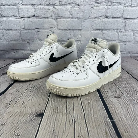 Nike Air Force 1 Low Cut Out Swoosh Mens Size 12 Shoes Sneakers White CZ7377-100