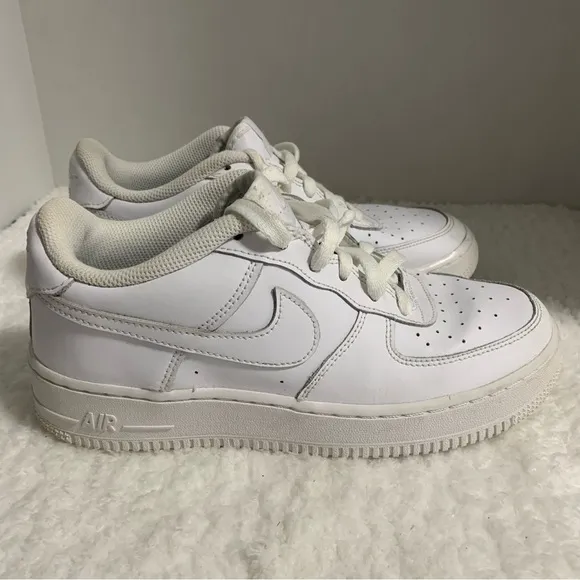 Nike Air Force 1 Low GS Triple White Shoes DH2920-111‎ Size 6y