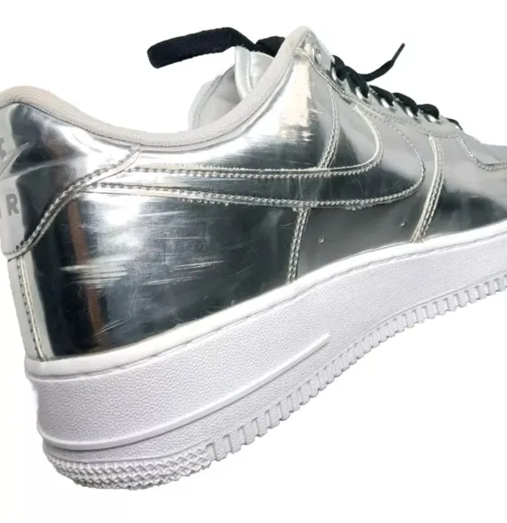 Nike Air Force 1 Low Metallic Chrome Womens Size 13.5 Shoes CQ6566-001 Silver