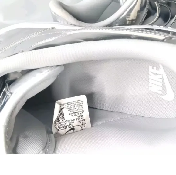 Nike Air Force 1 Low Metallic Chrome Womens Size 13.5 Shoes CQ6566-001 Silver