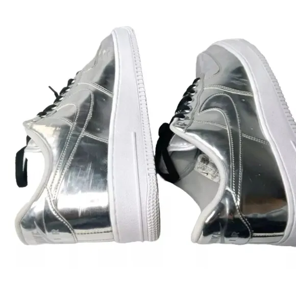 Nike Air Force 1 Low Metallic Chrome Womens Size 13.5 Shoes CQ6566-001 Silver