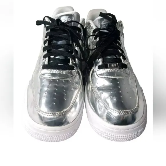 Nike Air Force 1 Low Metallic Chrome Womens Size 13.5 Shoes CQ6566-001 Silver
