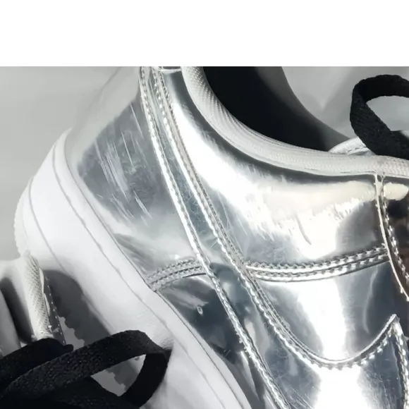 Nike Air Force 1 Low Metallic Chrome Womens Size 13.5 Shoes CQ6566-001 Silver