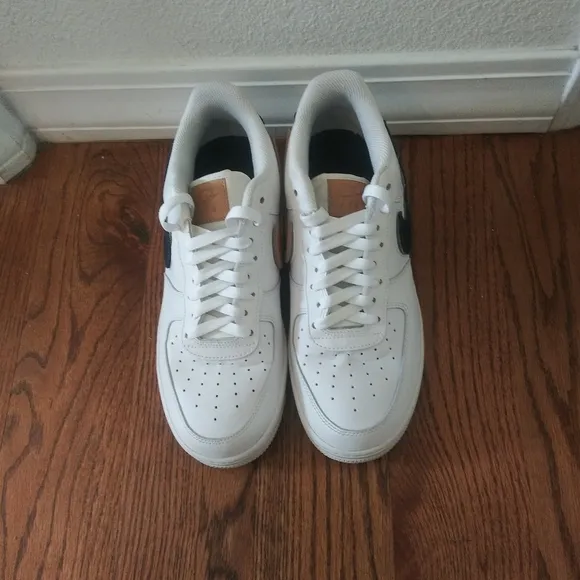 Nike Air Force 1 Low Shoes Removable Swoosh