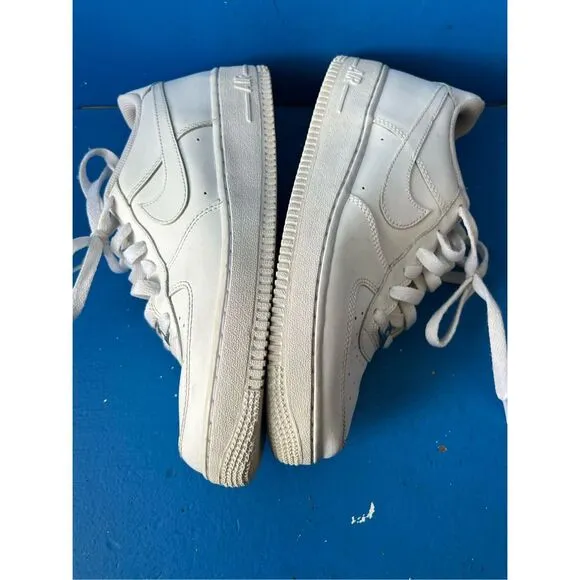 Nike Air Force 1 Low Triple White Shoes 314192-117 Youth Size 7Y Women's 8.5