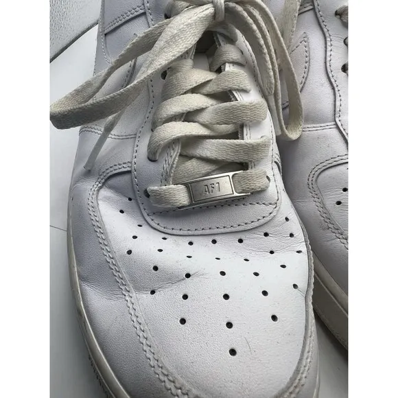 Nike Air Force 1 Low Triple White Shoes Sneakers Men’s Size 10 CW2288-111