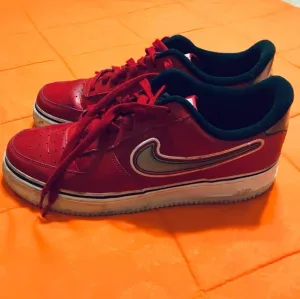 Nike Air Force Shoes Mens 11.5 1 Low LV8 NBA AJ7748-800 Red
