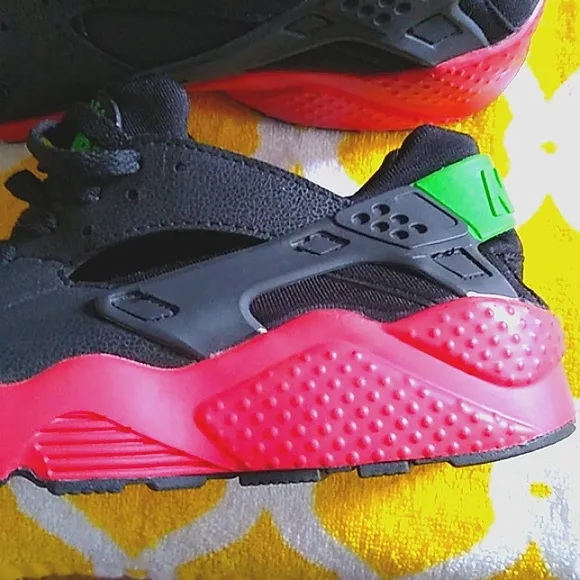 NIKE Air Huarache men's sz 8