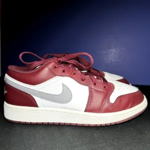 Nike Air Jordan 1 Low GS Cherrywood Red Men's Shoes - Size 6