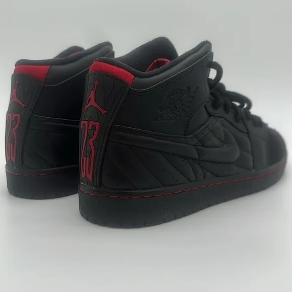 Nike Air Jordan 1 Retro 99 “Bred&quot; Men's Size 11.5 BlackRed Last Shot 654140-001