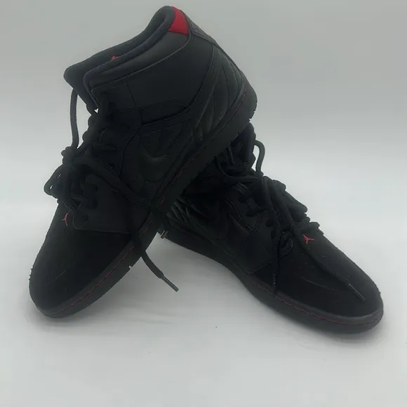 Nike Air Jordan 1 Retro 99 “Bred&quot; Men's Size 11.5 BlackRed Last Shot 654140-001