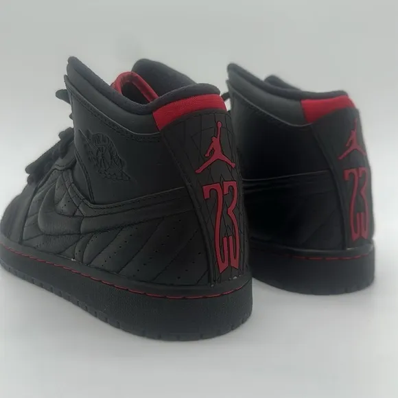Nike Air Jordan 1 Retro 99 “Bred&quot; Men's Size 11.5 BlackRed Last Shot 654140-001