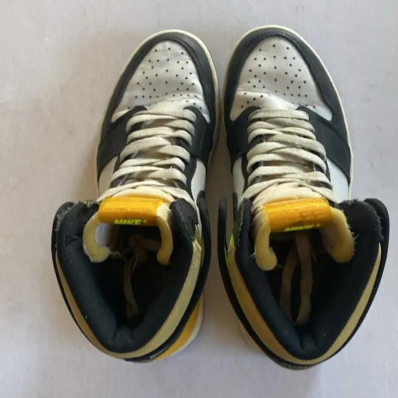 NIKE Air Jordan 1 Retro High Top  555088-118 Basketball Shoes Men’s Size 8