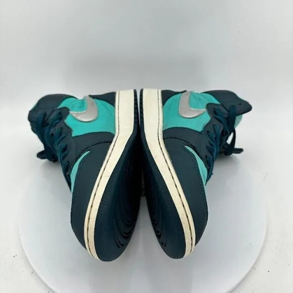 Nike Air Jordan 1 Retro High Youth Size 8Y 332148 318 Hyper Jade Green Shoes