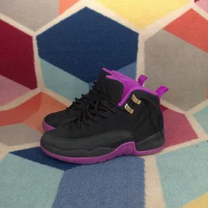 NIKE AIR JORDAN 12 RETRO GG BLACK-HYPER VIOLET SZ 5Y [510815-018]