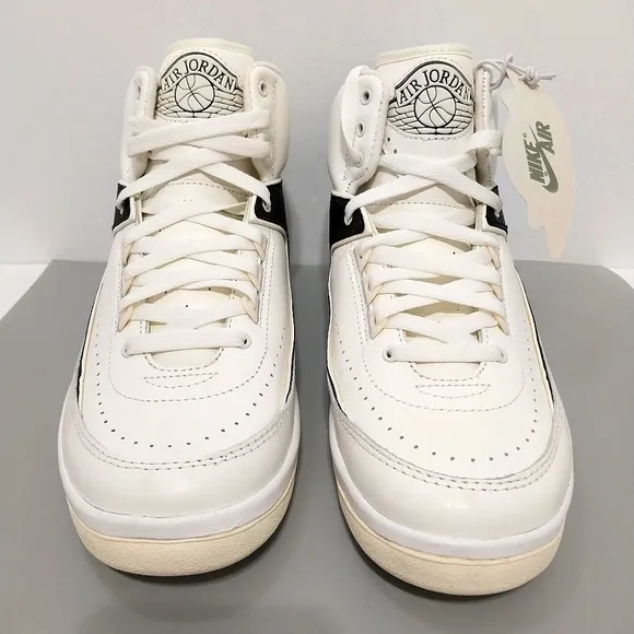 Nike Air Jordan 2 Retro Sail Sneakers, NWT, Size‎ 8.5| EUR 40