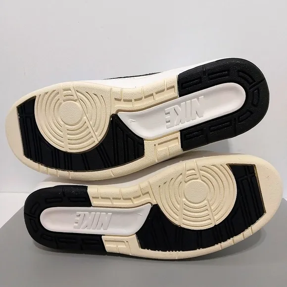 Nike Air Jordan 2 Retro Sail Sneakers, NWT, Size‎ 8.5| EUR 40
