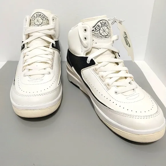 Nike Air Jordan 2 Retro Sail Sneakers, NWT, Size‎ 8.5| EUR 40