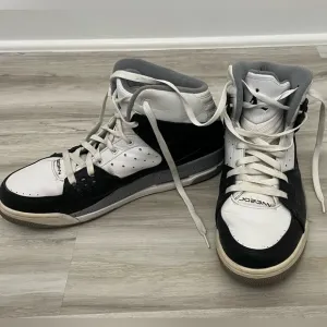 Nike Air Jordan Mens SC-1 White Black 538698-104 High-Top Sneakers Shoes