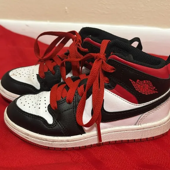 Nike Air Jordan Red