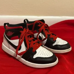 Nike Air Jordan Red