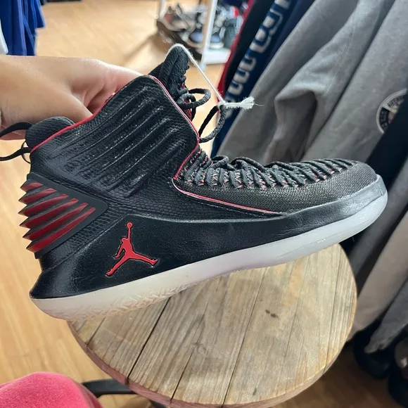 Nike Air Jordan Retro “MJ Day” XXXII “Banned” Black &amp; Red AA1254-001 Sz 4Y