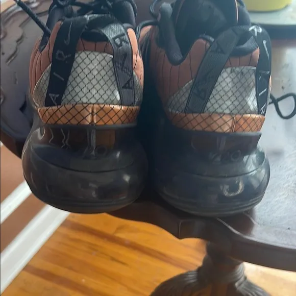 Nike Air Max 720-818 Men's Shoes - Brown