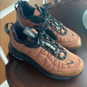 Nike Air Max 720-818 Men's Shoes - Brown