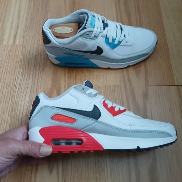 Nike Air Max 90 Comfort/Streetwear Athletic Shoes Size 6.5 Youth/8 Women