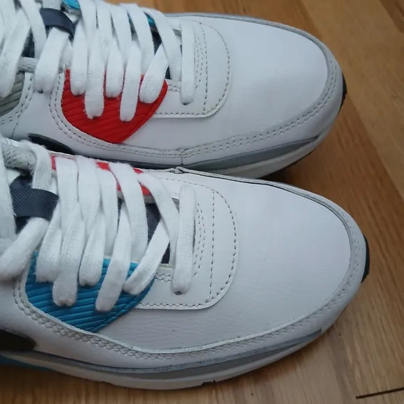 Nike Air Max 90 Comfort/Streetwear Athletic Shoes Size 6.5 Youth/8 Women
