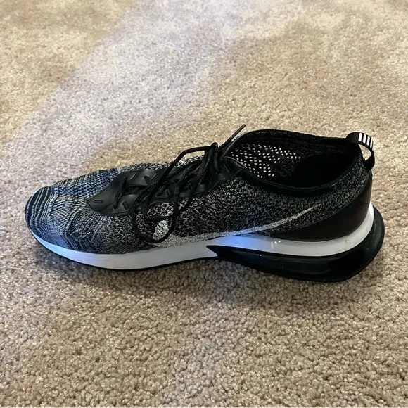 Nike Air Max FlyKnit Racer Shoes Black and White Men’s Size 15 US 49.5 EU