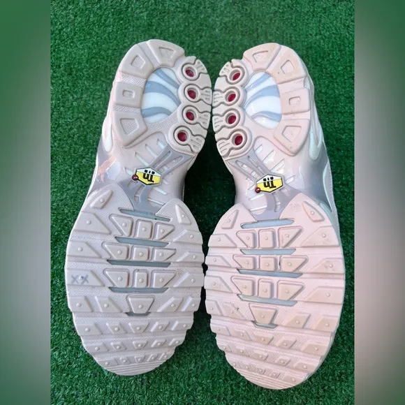 Nike Air Max GS Plus Barely Rose Pink White size 5Y /Women’s Sz 6.5 Pre-owned