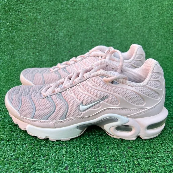 Nike Air Max GS Plus Barely Rose Pink White size 5Y /Women’s Sz 6.5 Pre-owned