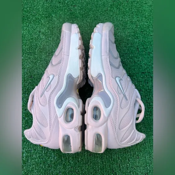 Nike Air Max GS Plus Barely Rose Pink White size 5Y /Women’s Sz 6.5 Pre-owned