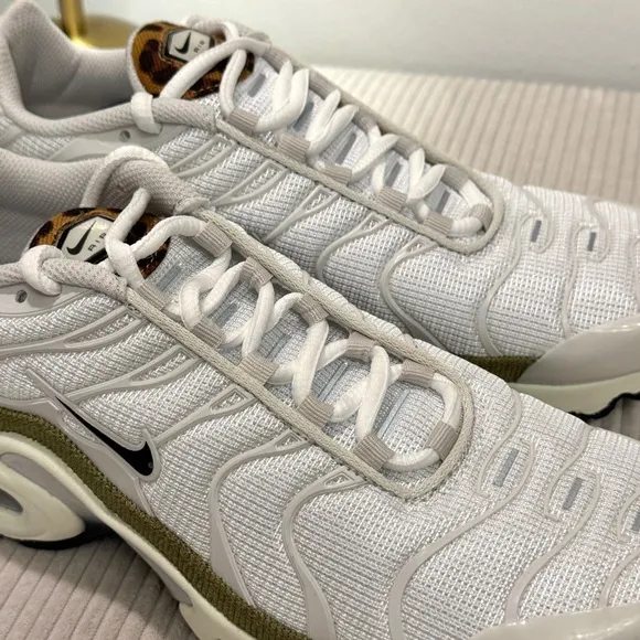Nike Air Max Plus Leopard Low GS Shoes White DX9283-100 NEW Sz 5Y / WMNS 6.5