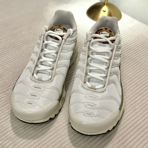 Nike Air Max Plus Leopard Low GS Shoes White DX9283-100 NEW Sz 5Y / WMNS 6.5