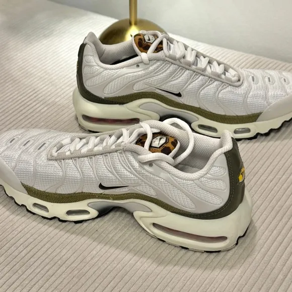 Nike Air Max Plus Leopard Low GS Shoes White DX9283-100 NEW Sz 5Y / WMNS 6.5