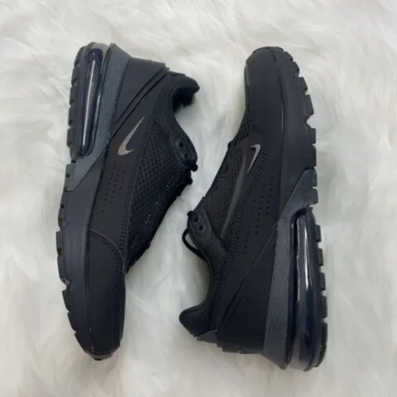 Nike Air Max Pulse Low Womens Sportswear Shoes Black FD6409-003 VNDS Size 8
