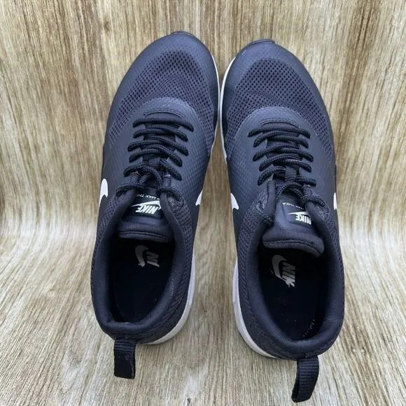 Nike Air Max Thea Women's Size 7.5 Black White Athletic Shoes 599409-020