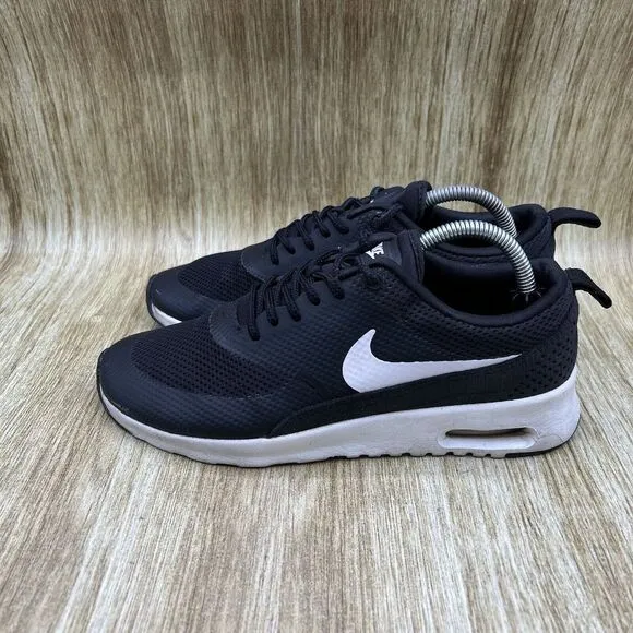 Nike Air Max Thea Women's Size 7.5 Black White Athletic Shoes 599409-020