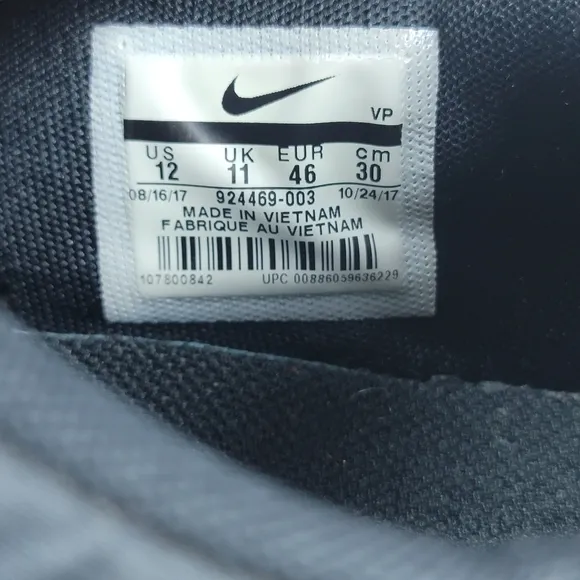 Nike Air Pegasus AT Sneakers Men's Shoes Size 12 Black Low Top 924469-003
