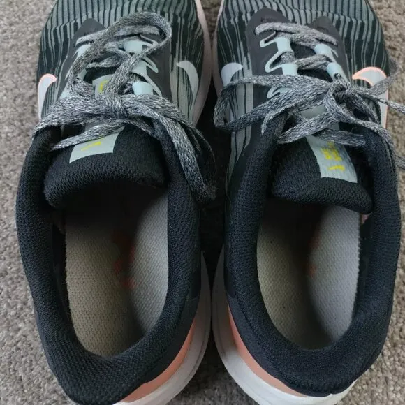 Nike Air Winflo 9 Womens Size 11 Running Shoes DD8686-004 Black Low Top Sneakers