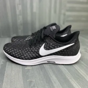 Nike Air Zoom Pegasus 35 Running Shoes Women Size 11.5 Black White