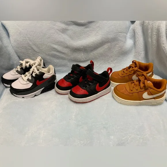Nike baby shoes size 5c