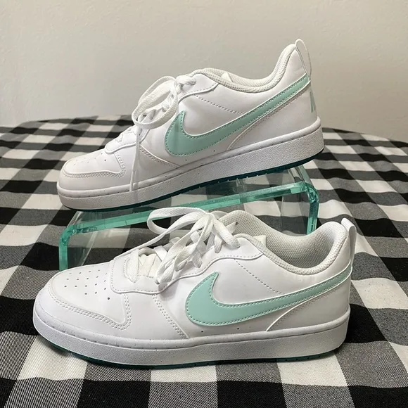 Nike Big Kid Court Borough Low Recraft GS Sneakers Shoe White Jade Ice Teal 6.5Y