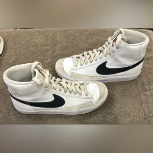 Nike big kid White and Black High-Top Sneakers