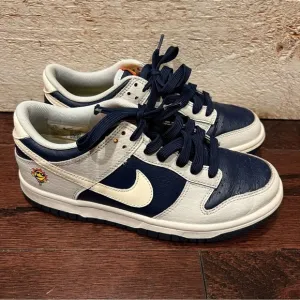 NIKE Big Kid’s Dunk Low UV Reactive Photon Dust Midnight Navy (GS) Shoes 4.5Y