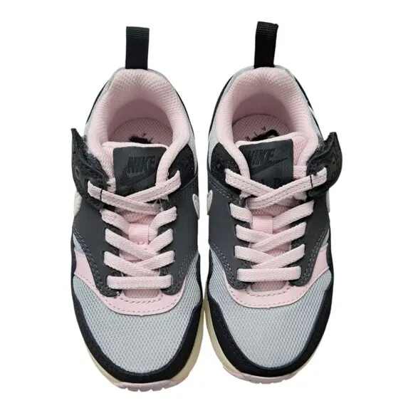 Nike Black and Pink Sneakers for Everyday Comfort