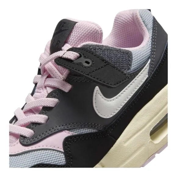 Nike Black and Pink Sneakers for Everyday Comfort
