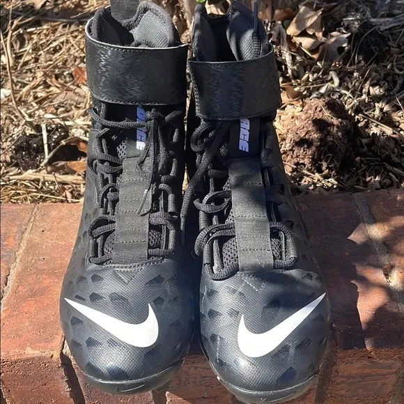 Nike Black Athletic Shoes with White Accents